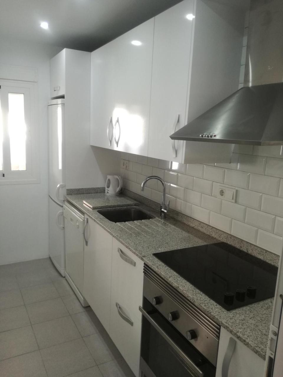 2 Bedroom Newly Renovated Bungalow Close To Bars & Restaurants Los Alcazares Bagian luar foto